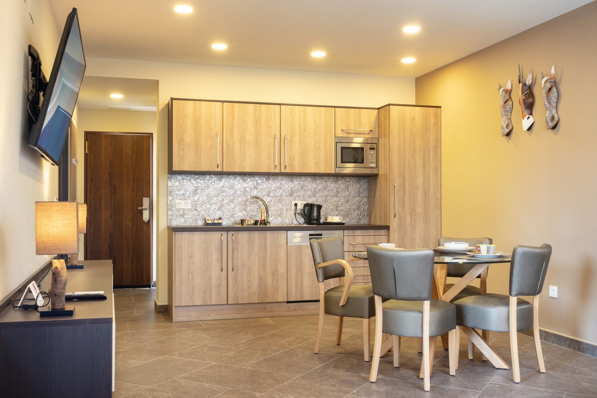 Photo - Hotel Admiral Casino & Lodge
