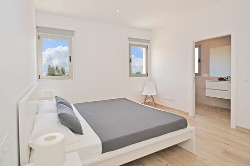 Ses Veyetes - Modern country house near the town of Artá, Mallorca