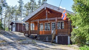 Uklassifisert bilde, 2 av 16, knapp