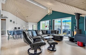 Téléviseur, foyer, lecteur de DVD