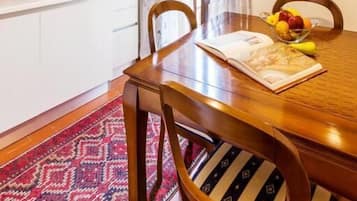 Comfort-Apartment | Wohnbereich | Flachbildfernseher