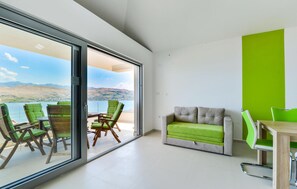 TV - Nice apartment in Pag with house sea view (Pag)
