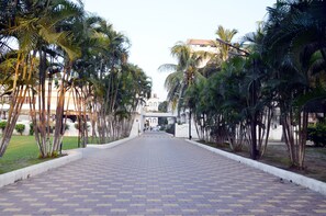 Front of property - The Cindrella Hotel (Jalpaiguri)