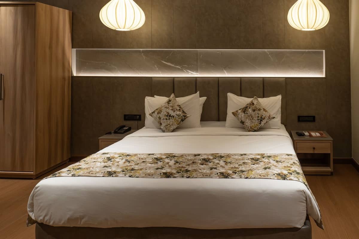 1 bedroom, down duvets, Select Comfort beds, minibar