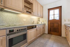 Køleskab, mikrobølgeovn, ovn, opvaskemaskine