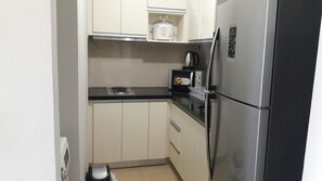 Deluxe Single Room | Private kitchenette