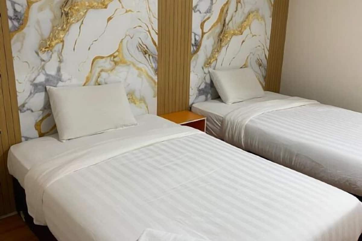 Desk, iron/ironing board, free WiFi, bed sheets