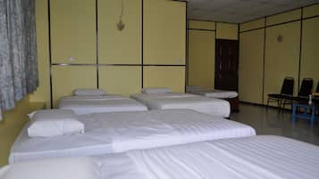 Family Room, Multiple Beds, Non Smoking, Valley View | Desk, iron/ironing board, free WiFi, bed sheets