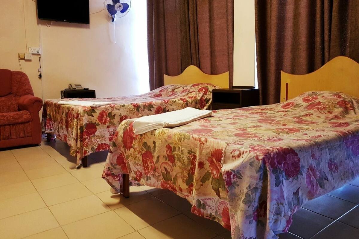 Camera tripla | Minibar, una cassaforte in camera, una scrivania, postazione laptop