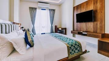 Habitación Deluxe, 1 cama doble, no fumadores | Sábanas de algodón egipcio y ropa de cama de alta calidad