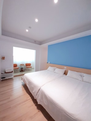 Elite-Vierbettzimmer, 1 Schlafzimmer, Nichtraucher, Bergblick | Zustellbetten, kostenloses WLAN, Bettwäsche