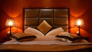 Deluxe Double or Twin Mountain View | 1 bedroom, premium bedding, in-room safe, desk