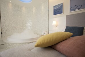 Deluxe Double with Bath