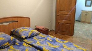 Comfort Apartment, 2 Bedrooms, Refrigerator & Microwave | 1 bedroom, desk, iron/ironing board, WiFi (free) - Republic Square apt&Tours (Yerevan)