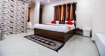 OYO 15259 Smart City