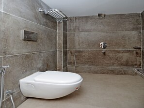 Buồng tắm vòi sen, vòi sen phun mưa, khăn tắm