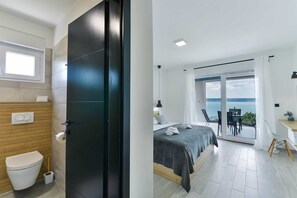 4 slaapkamers, een strijkplank/strijkijzer, gratis wifi, beddengoed