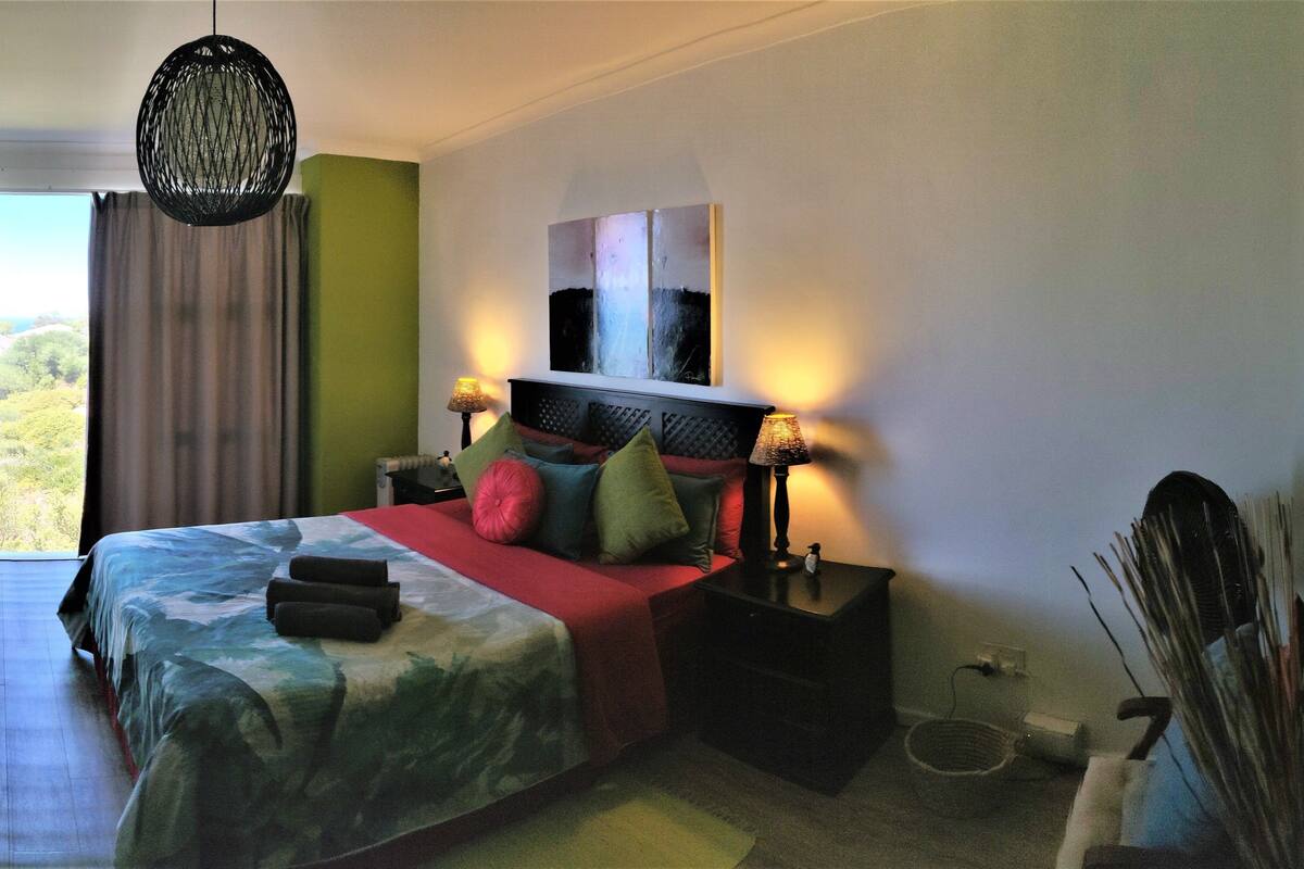 Premium bedding, in-room safe, blackout curtains, iron/ironing board