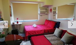 Condo Studio | Free WiFi, bed sheets - Horizon 101 studio units by Felicity Bedsit (Cebu City)