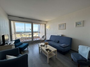 TV - Renovated 3-room apartment, parking, direct ocean access (Saint-Jean-de-Monts)