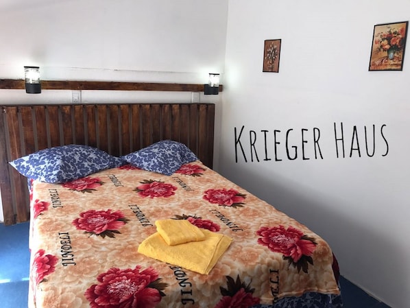 1 bedroom, iron/ironing board, rollaway beds, free WiFi