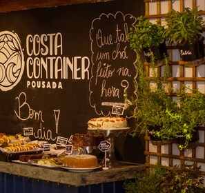 Desayuno buffet incluido todos los días