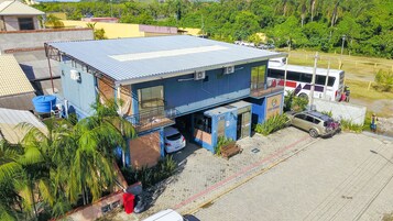 Refrigerador, microondas