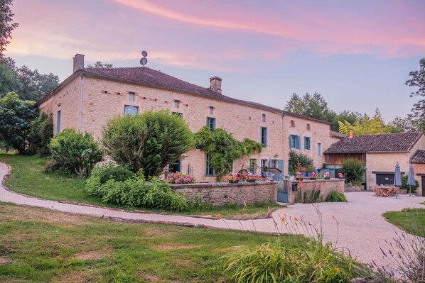Front of property - evening/night