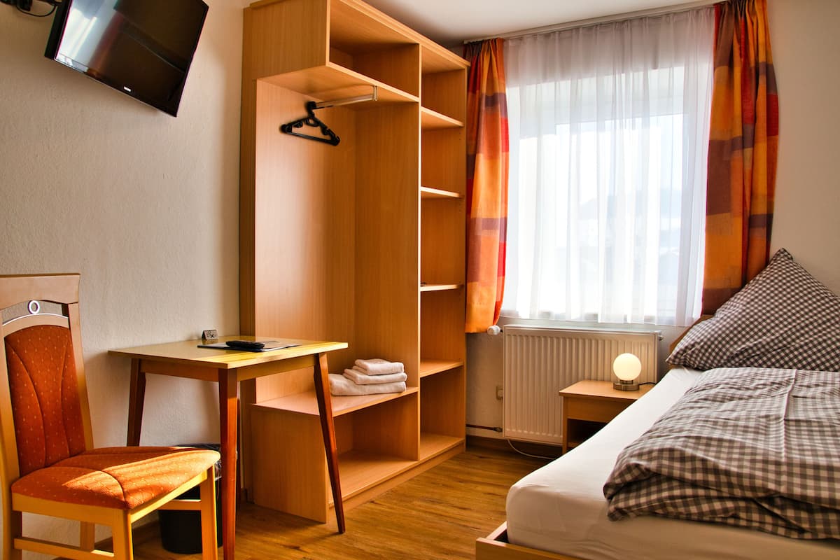 Single Room, 1 Twin Bed | 1 bedroom, free WiFi, bed sheets