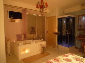 Double Room (Oxygene) | Premium bedding, minibar, blackout drapes, rollaway beds - Otranto mon amour (Otranto)