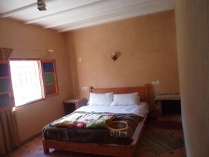 Rideaux occultants, Wi-Fi gratuit, draps fournis