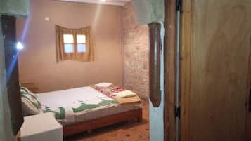 Grand Double Room, River View | Blackout drapes, free WiFi, bed sheets