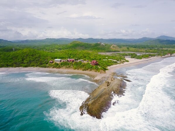 Property grounds - Magnific Rock - Surf Resort & Yoga Retreat Nicaragua - Hostel (Tola)