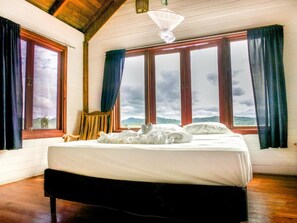 Classic Loft, 1 Double Bed, Ocean View - Magnific Rock - Surf Resort & Yoga Retreat Nicaragua - Hostel (Tola)