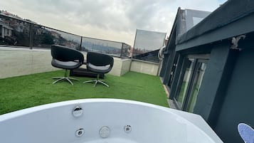 Suite, Sea View | Egyptian cotton sheets, premium bedding, memory foam beds, free WiFi