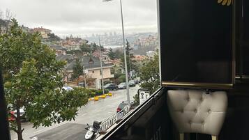 Deluxe Room, 1 King Bed, Hot Tub, Sea View | Balcony