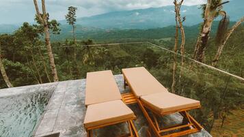 Premium bedding, minibar, in-room safe, individually decorated