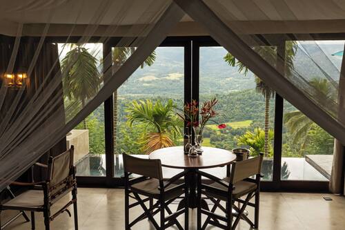 Sky Tented Villa | Hochwertige Bettwaren, Minibar, Zimmersafe, individuell dekoriert