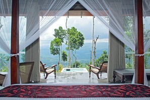 Premium bedding, minibar, in-room safe, individually decorated - Aarunya Nature Resort &  Spa (Alawatugoda)
