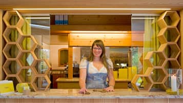 Mostrador para check-in y check-out