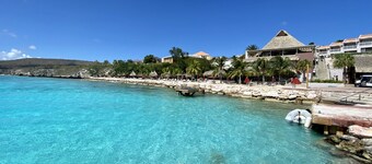 Modern Luxury Villa on edge of cliff with SPECTACULAR VIEWS of Azure Sea