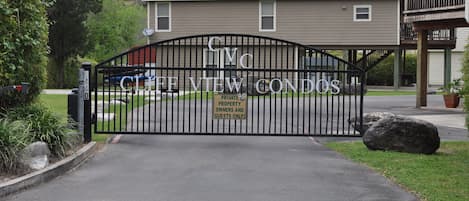 Enceinte de lâhĂ©bergement