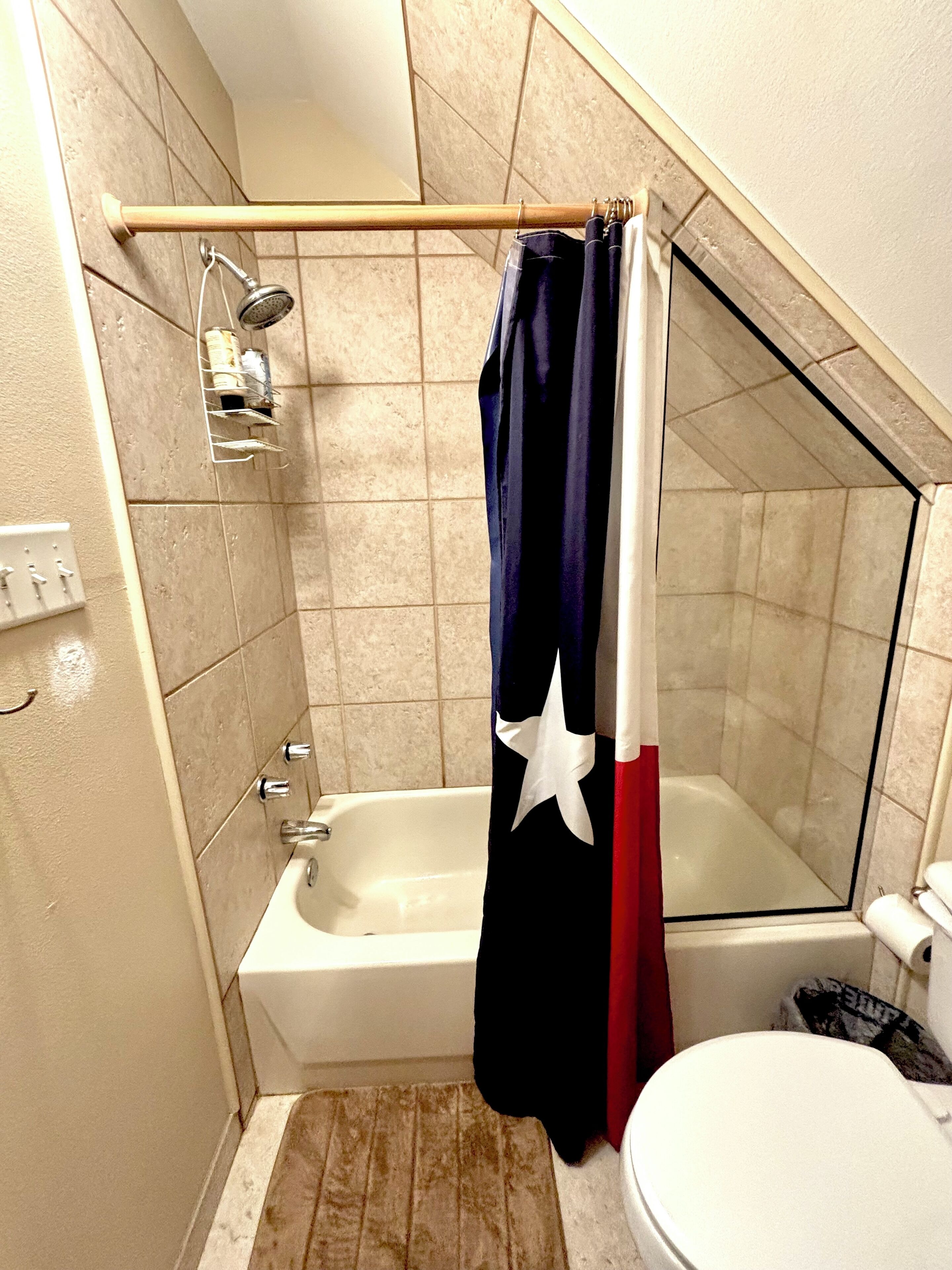 أحواض استحمام، مجفف ات شعر، مناشف، صابون