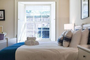 2 間睡房、書桌、熨斗/熨衫板、Wi-Fi