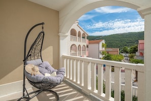 Property grounds - Villa Stone Art with Pool (Grebaštica)