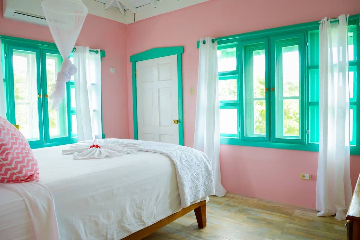 Starina Ocean View | 1 phòng ngủ, két bảo mật tại phòng, trang trí khác biệt