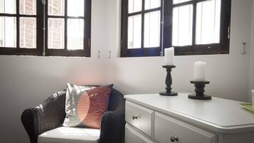 Double Room | Free WiFi, bed sheets