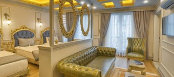 Real King Suite Hotel