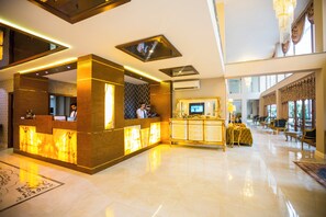 Quầy tiếp tân