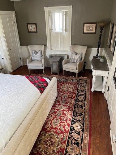 Ligonier Cozy and Comfortable In-town Location